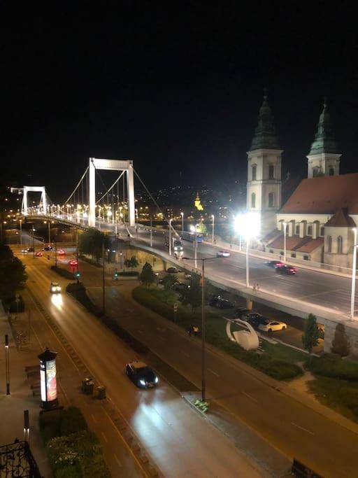 & Danube View Apartment