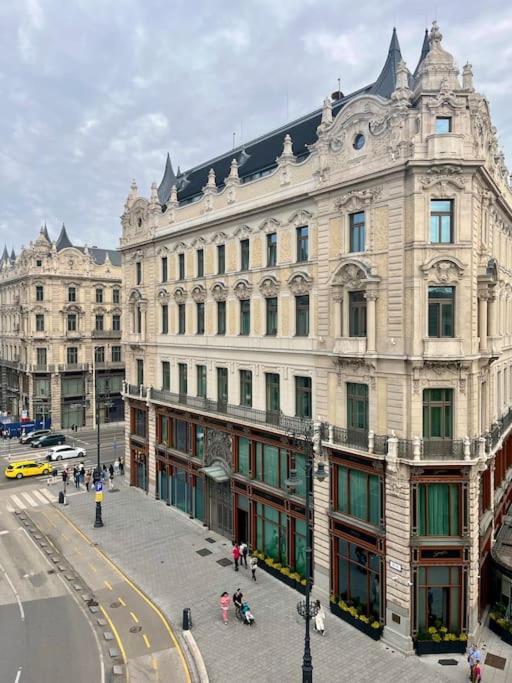 & Danube View Apartment Budapest